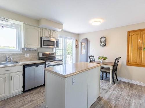 75 Willow Street, Amherst, NS - Indoor Photo Showing Kitchen
