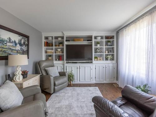 75 Willow Street, Amherst, NS - Indoor Photo Showing Living Room