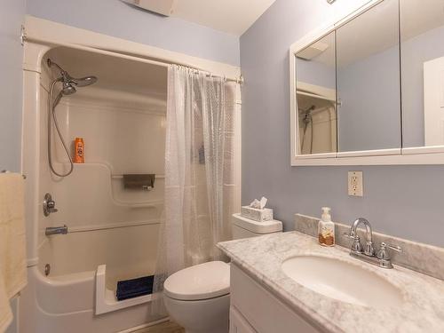 75 Willow Street, Amherst, NS - Indoor Photo Showing Bathroom