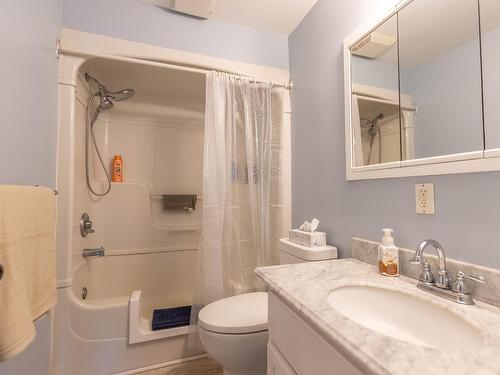 75 Willow Street, Amherst, NS - Indoor Photo Showing Bathroom