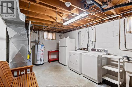 12 Gladstone, Leamington, ON - Indoor Photo Showing Laundry Room