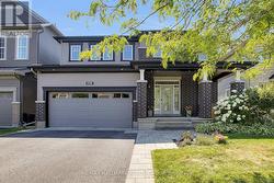 636 EAGLE CREST HEIGHTS Ottawa, ON K2S 1G1