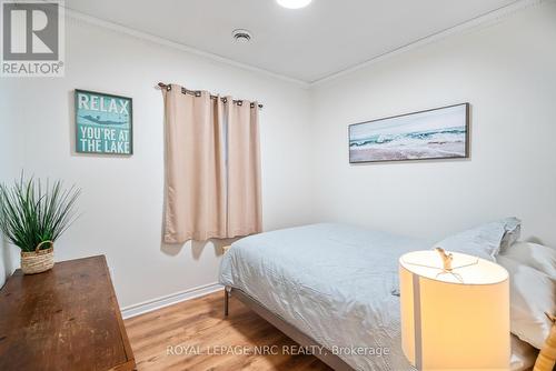 310 Eastwood Avenue, Fort Erie (Crystal Beach), ON - Indoor Photo Showing Bedroom