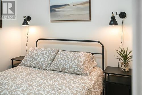 310 Eastwood Avenue, Fort Erie (Crystal Beach), ON - Indoor Photo Showing Bedroom