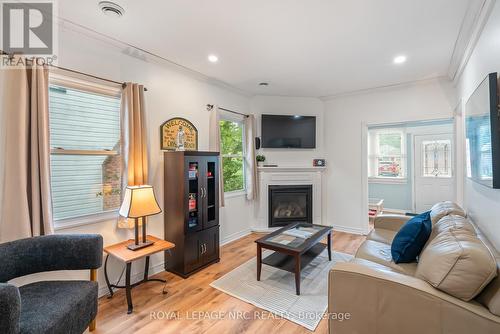 310 Eastwood Avenue, Fort Erie (Crystal Beach), ON - Indoor Photo Showing Living Room With Fireplace