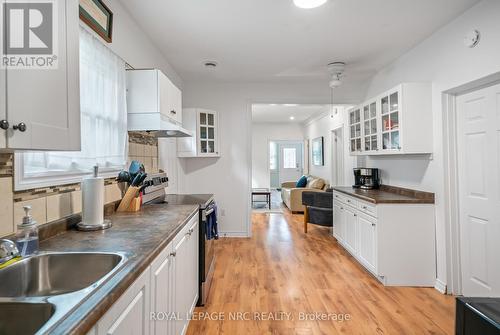 310 Eastwood Avenue, Fort Erie (Crystal Beach), ON - Indoor Photo Showing Kitchen