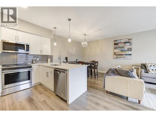 3090 Burtch Road Unit# 201, Kelowna, BC - Indoor Photo Showing Kitchen With Double Sink