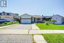 1323 SHAMIR CRESCENT  Mississauga, ON L5C 1L2