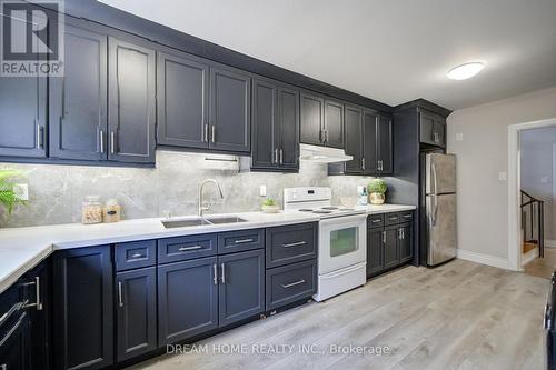 1323 Shamir Crescent, Mississauga, ON - Indoor Photo Showing Kitchen With Double Sink