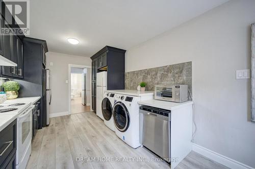 1323 Shamir Crescent, Mississauga, ON - Indoor Photo Showing Laundry Room