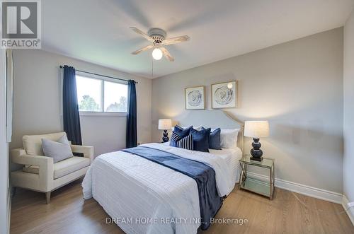 1323 Shamir Crescent, Mississauga, ON - Indoor Photo Showing Bedroom