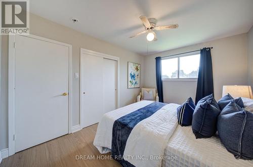 1323 Shamir Crescent, Mississauga, ON - Indoor Photo Showing Bedroom