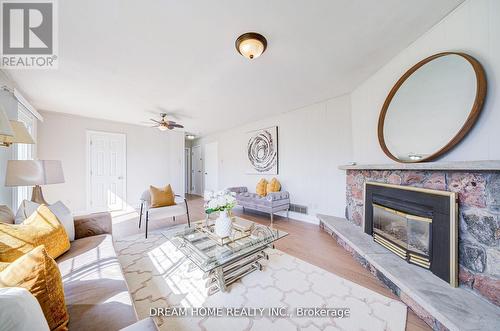 1323 Shamir Crescent, Mississauga, ON - Indoor Photo Showing Living Room With Fireplace