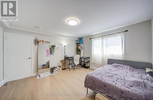 1323 Shamir Crescent, Mississauga, ON - Indoor Photo Showing Bedroom