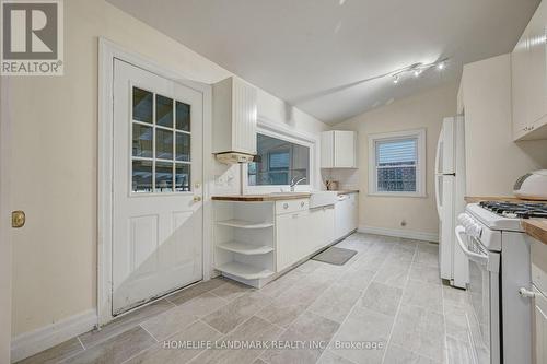 2174 New Street, Burlington, ON - Indoor Photo Showing Kitchen