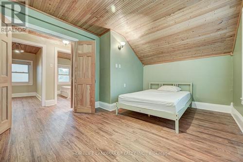 2174 New Street, Burlington, ON - Indoor