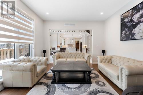 23 Yarl Place, Guelph/Eramosa, ON - Indoor Photo Showing Living Room