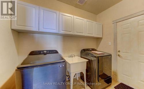 74 Forest Edge Trail, Kitchener, ON - Indoor Photo Showing Laundry Room