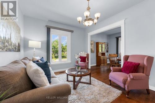 50 Strathcona Avenue, Brantford, ON - Indoor Photo Showing Living Room