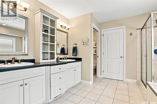 718 Brookhurst Lane, Saskatoon, SK - Indoor Photo Showing Bathroom