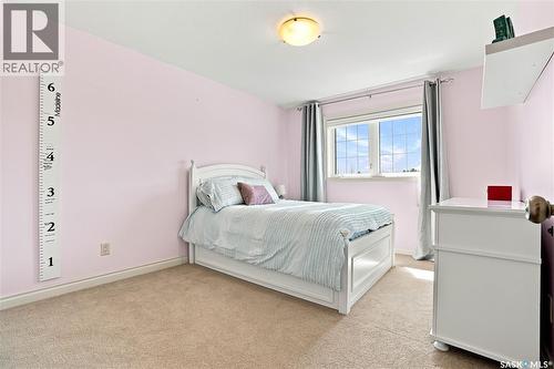 718 Brookhurst Lane, Saskatoon, SK - Indoor Photo Showing Bedroom