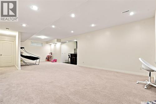 718 Brookhurst Lane, Saskatoon, SK - Indoor
