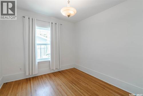 903 10Th Street E, Saskatoon, SK - Indoor Photo Showing Other Room