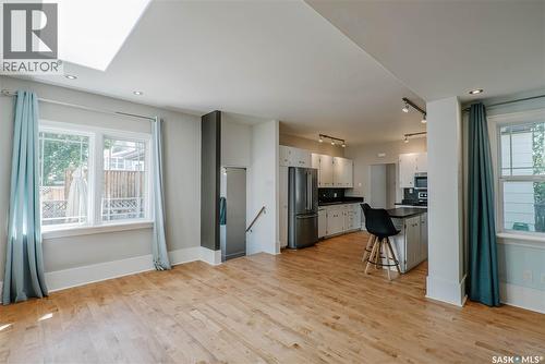 903 10Th Street E, Saskatoon, SK - Indoor Photo Showing Kitchen