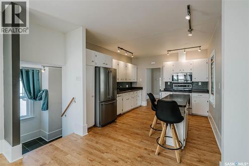 903 10Th Street E, Saskatoon, SK - Indoor Photo Showing Kitchen