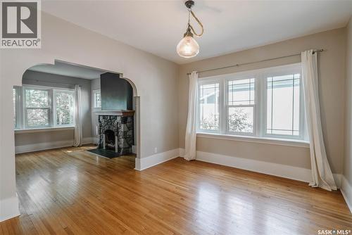 903 10Th Street E, Saskatoon, SK - Indoor With Fireplace