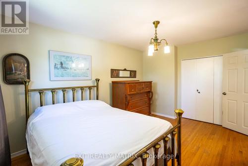 2064 St Laurent Boulevard, Ottawa, ON - Indoor Photo Showing Bedroom
