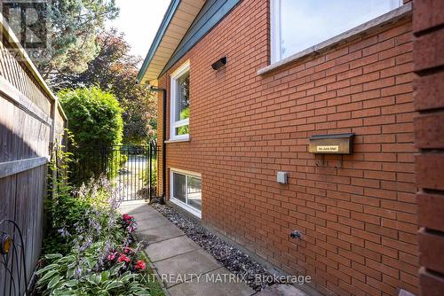 2064 St Laurent Boulevard, Ottawa, ON - Outdoor With Exterior