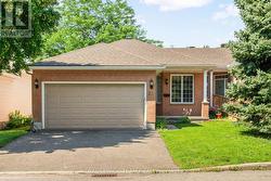 32 TRUMP AVENUE  Ottawa, ON K2C 4A7