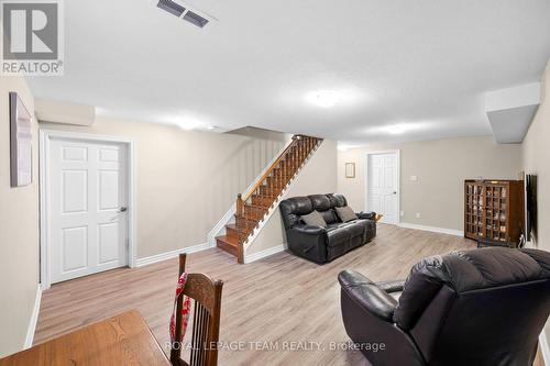 32 Trump Avenue, Ottawa, ON - Indoor Photo Showing Other Room