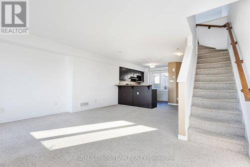 566 Simran Private, Ottawa, ON - Indoor Photo Showing Other Room