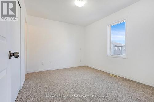 566 Simran Private, Ottawa, ON - Indoor Photo Showing Other Room