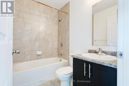566 Simran Private, Ottawa, ON - Indoor Photo Showing Bathroom
