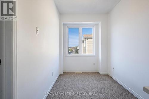 566 Simran Private, Ottawa, ON - Indoor Photo Showing Other Room