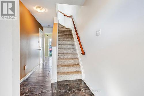 566 Simran Private, Ottawa, ON - Indoor Photo Showing Other Room