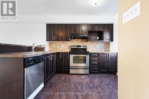 566 Simran Private, Ottawa, ON - Indoor Photo Showing Kitchen With Stainless Steel Kitchen