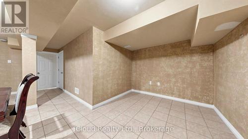 5661 Volpe Avenue, Mississauga, ON - Indoor Photo Showing Other Room