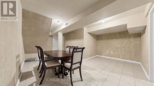 5661 Volpe Avenue, Mississauga, ON - Indoor