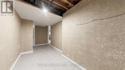 5661 Volpe Avenue, Mississauga, ON - Indoor
