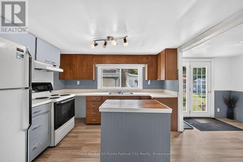 31 Salkeld Street, Central Huron (Goderich), ON - Indoor Photo Showing Kitchen