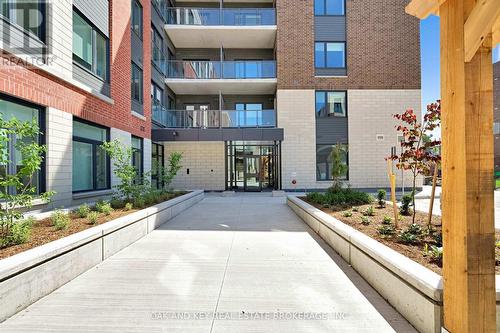 202 - 385 HILL STREET , London East (East K), Ontario N6B 1E4 4