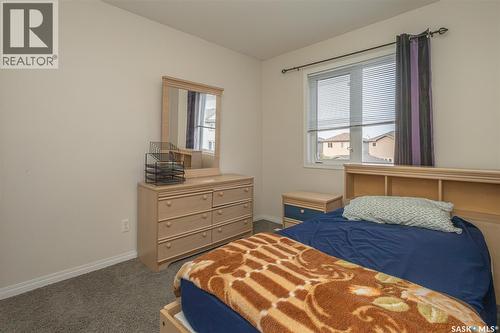 483 Coad Manor, Saskatoon, SK - Indoor Photo Showing Bedroom