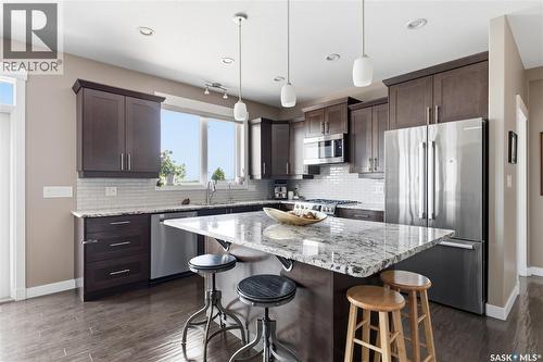 6024 Little Pine Loop, Regina, SK - Indoor Photo Showing Kitchen With Stainless Steel Kitchen With Upgraded Kitchen