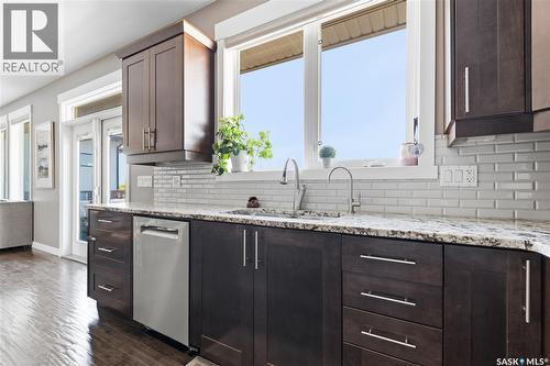 6024 Little Pine Loop, Regina, SK - Indoor Photo Showing Kitchen With Upgraded Kitchen