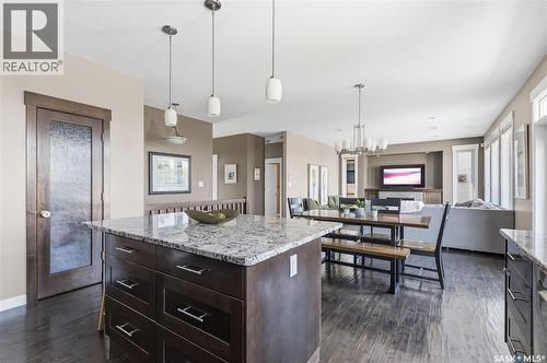 6024 Little Pine Loop, Regina, SK - Indoor Photo Showing Kitchen With Upgraded Kitchen