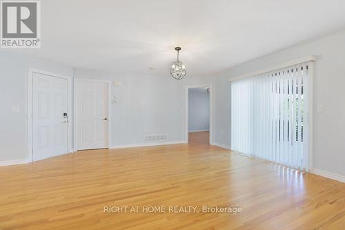 527 Pumpkin Patch Private, Ottawa, ON - Indoor Photo Showing Other Room